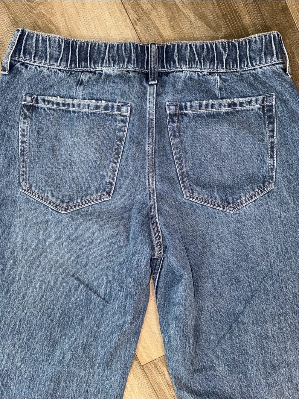 Hollister Low Rise Baggy Wide Leg Jeans - Picture 5 of 14